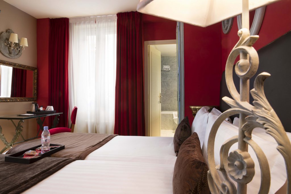 Hotel in Paris Center Free Cancellation Policy