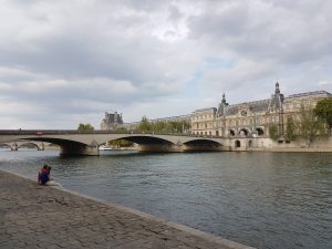 Choose a hotel for a stay with girlfriends in Paris