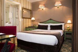 Book a hotel in Paris without paying : Hotel des 2 Continents